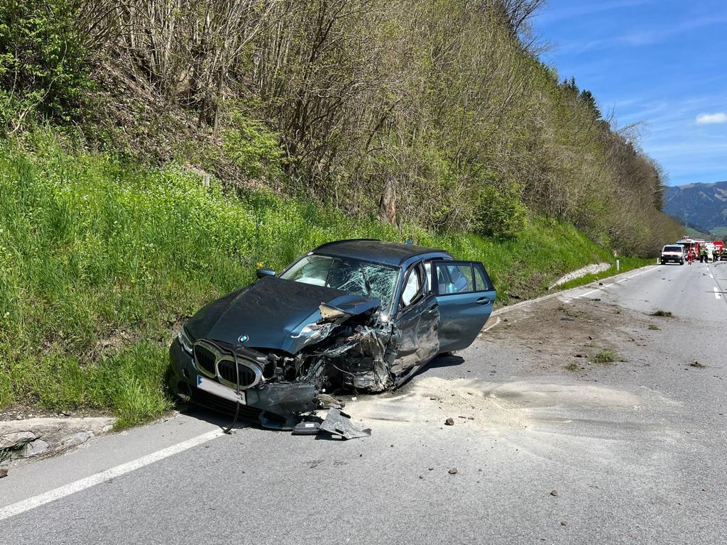 Innerhalb 24h zwei schwere Verkehrsunfälle für die FF Unterburg