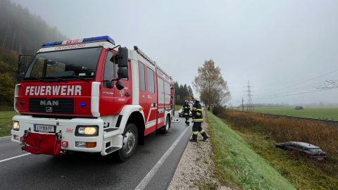 Verkehrsunfall T03 für die FF Unterburg am Allerheiligentag!